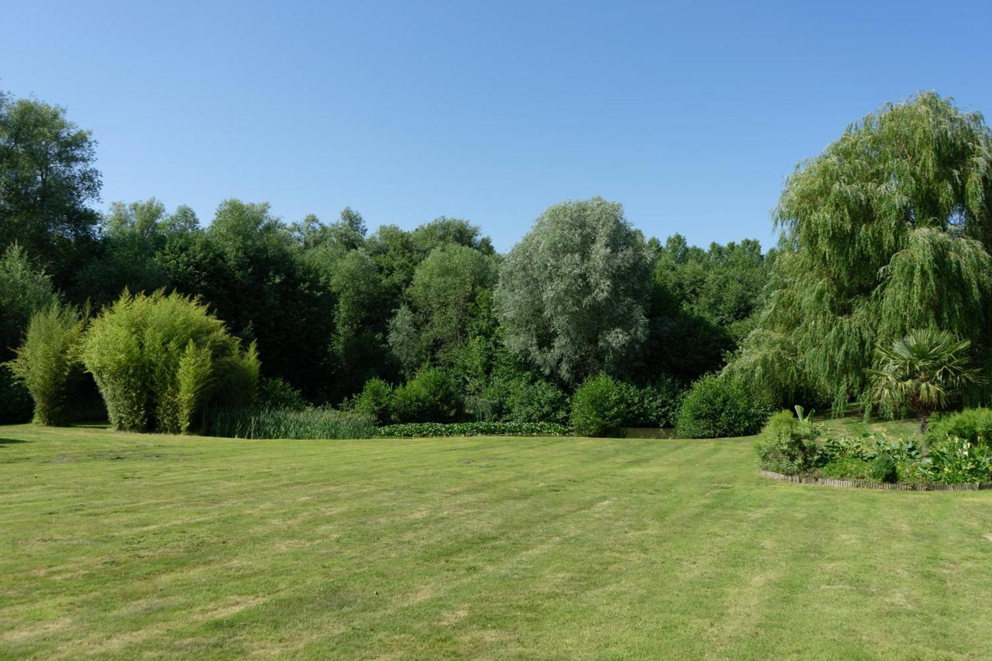 Au Petit Canteleu - Bed & Breakfast Beloeil Eksteriør bilde